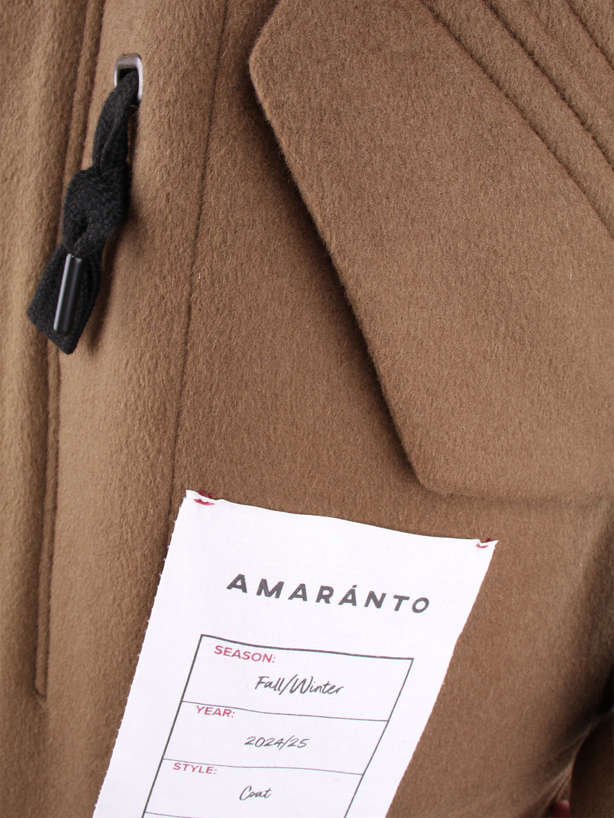 Amaranto CAPPOTTI E PIUMINI Beige